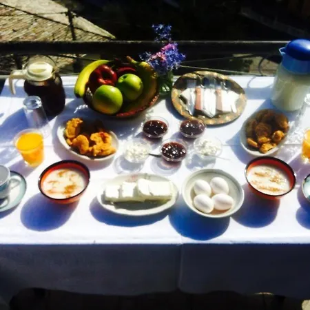 Πανσιόν Cela